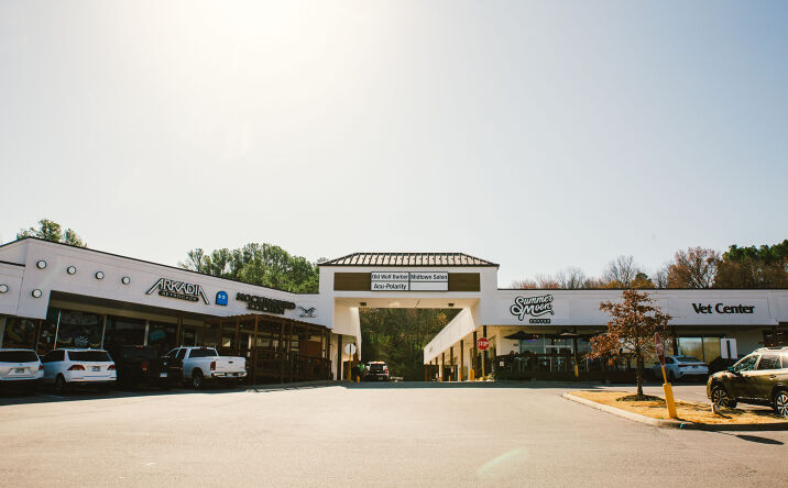 Pictures of Retail, Office, Restaurant property located at 1320 N College Ave, Fayetteville, AR 72703 for lease - image #1