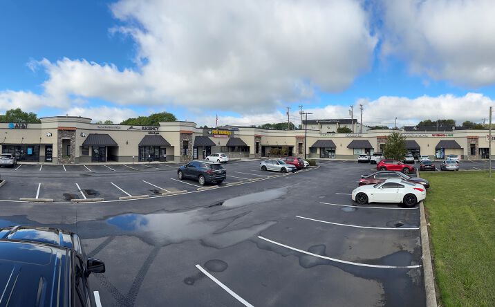 Pictures of Retail property located at 477 Haywood Rd, Greenville, SC 29607 for lease - image #1