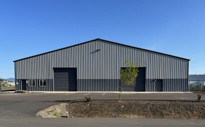 Pictures of Industrial property located at 1913 Bobcat Way, Medford, OR 97503 for lease - image #1