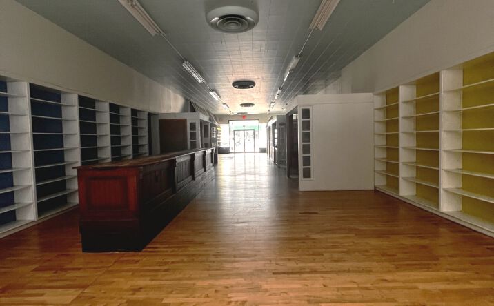 Pictures of Retail, Office, Restaurant property located at 347 S Main St, Burlington, NC 27215 for lease - image #1