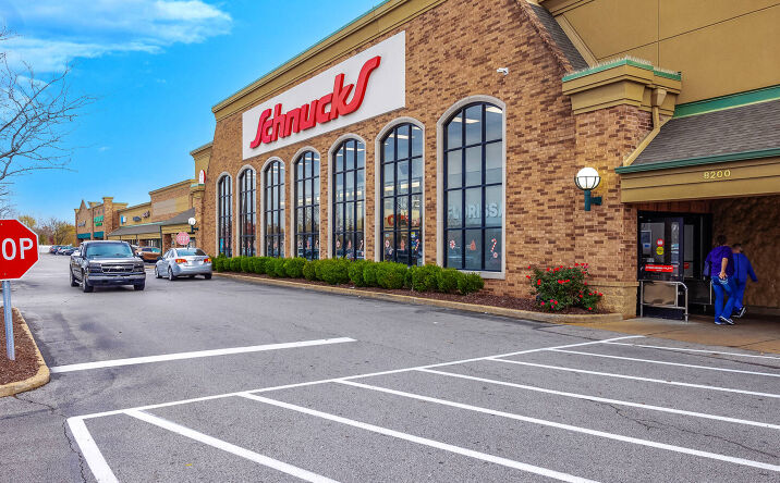 Pictures of Retail property located at 8200 - 8234 N Lindbergh Blvd, Florissant, MO 63031 for sales - image #1