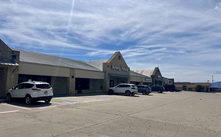 Pictures of Retail, Office property located at 119 S Ranch House Rd, Willow Park, TX 76008 for lease - image #1