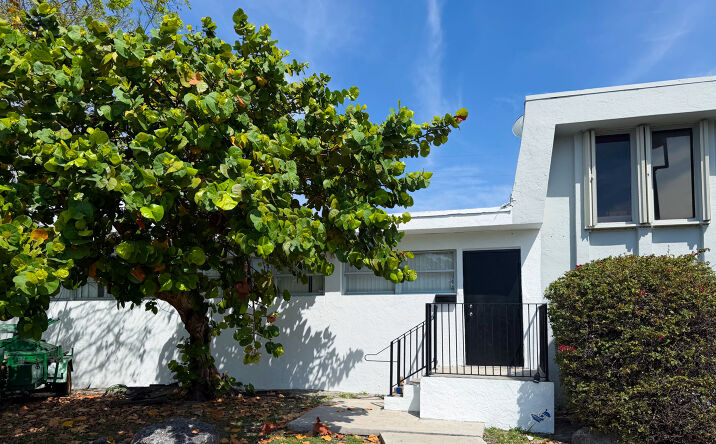 Pictures of Office property located at 18500 NE 5th Ave, Miami, FL 33179 for lease - image #1