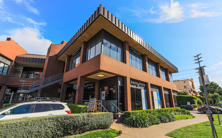 Pictures of Retail property located at 11740 San Vicente Blvd, Los Angeles, CA 90049 for lease - image #1