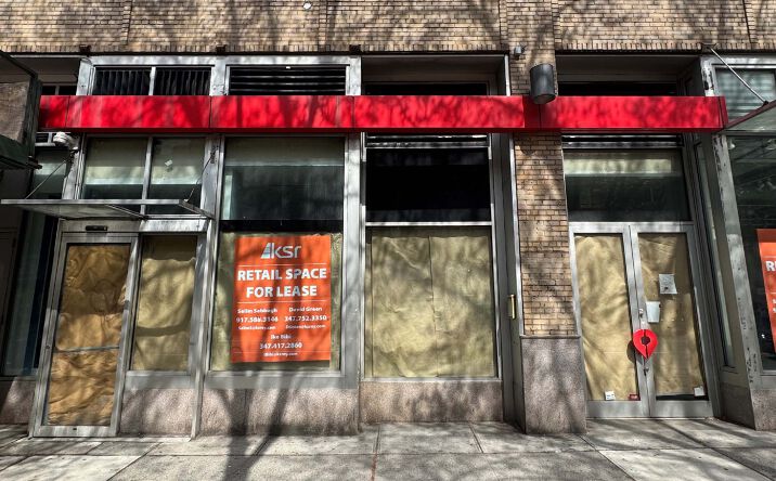 Pictures of Retail property located at 29 W 14th St, New York, NY 10011 for lease - image #1