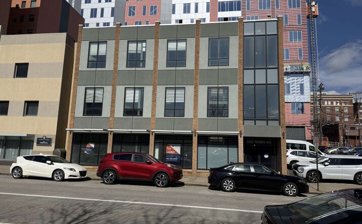 Pictures of Office property located at 3347 Forbes Ave, Pittsburgh, PA 15213 for lease - image #1