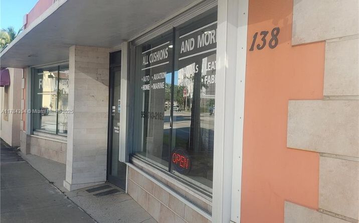 Pictures of Retail property located at 138 N Federal Hwy, Dania Beach, FL 33004 for lease - image #1