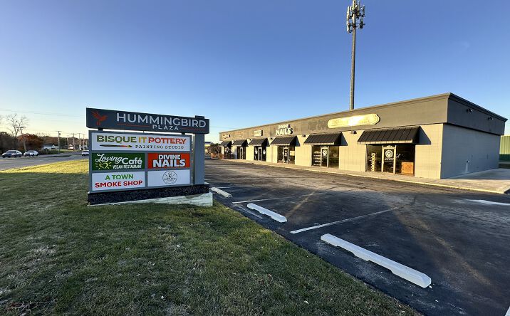 Pictures of Retail, Office property located at 7605 Coldwater Rd, Fort Wayne, IN 46825 for lease - image #1