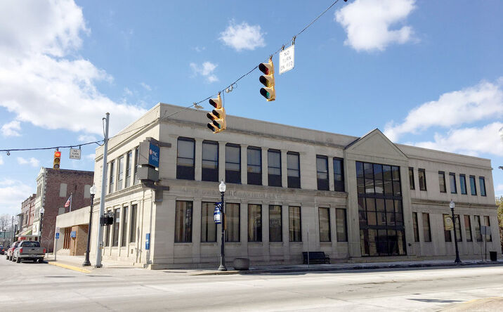 Pictures of Office property located at 101 W Market St, Orrville, OH 44667 for lease - image #1