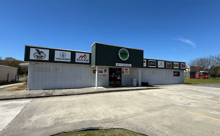 Pictures of Retail, Office, Special Purpose property located at 205 Old Perry Rd, Bonaire, GA 31005 for lease - image #1