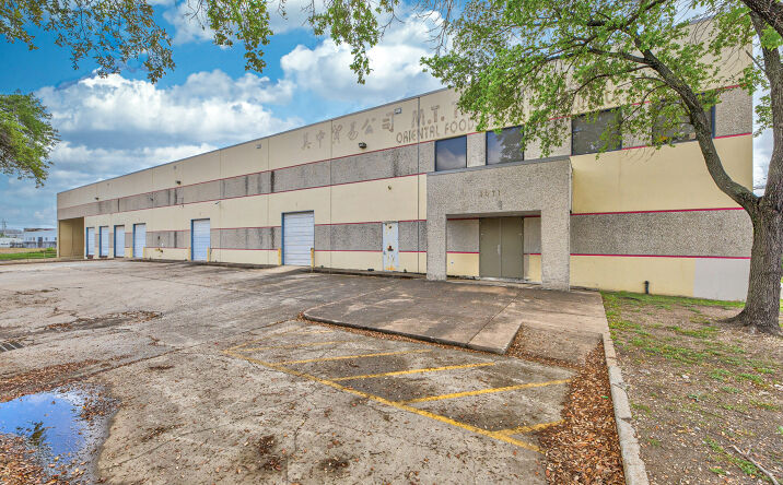 Pictures of Industrial property located at 1411 Hutchins St, Houston, TX 77003 for lease - image #1