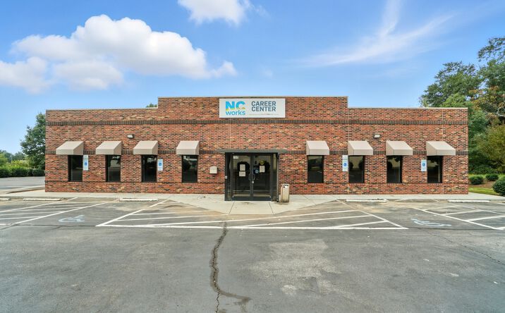 Pictures of Office property located at 133 Island Ford Rd, Statesville, NC 28625 for lease - image #1
