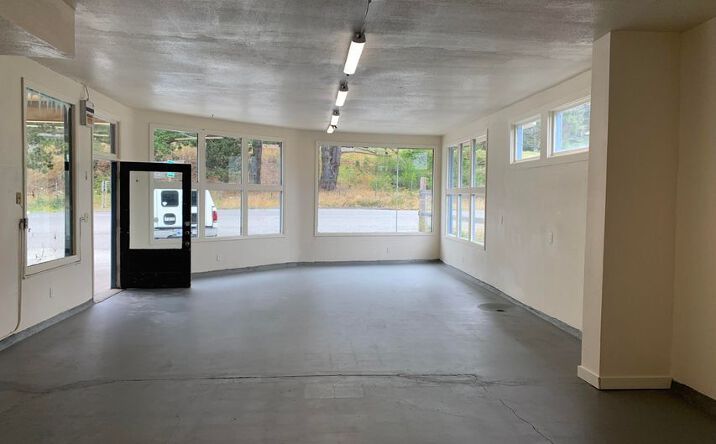 Pictures of Retail property located at 6710 Fields Landing Dr, Fields Landing, CA 95537 for sales - image #1