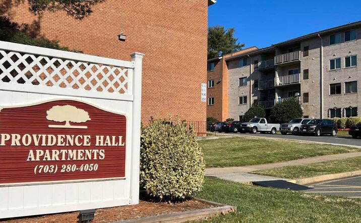 Pictures of Retail property located at 9136-9140 Barrick St, Fairfax, VA 22031 for lease - image #1