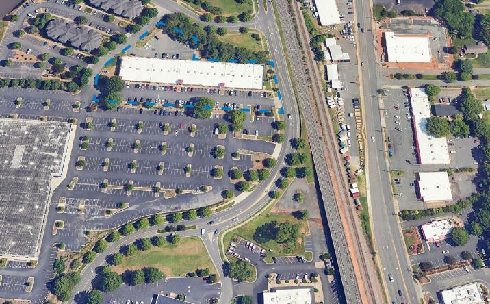 Pictures of Retail property located at 809 E Arrowood Rd, Charlotte, NC 28217 for lease - image #1