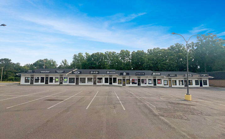 Pictures of Retail property located at 738 McFarland Blvd, Northport, AL 35476 for lease - image #1