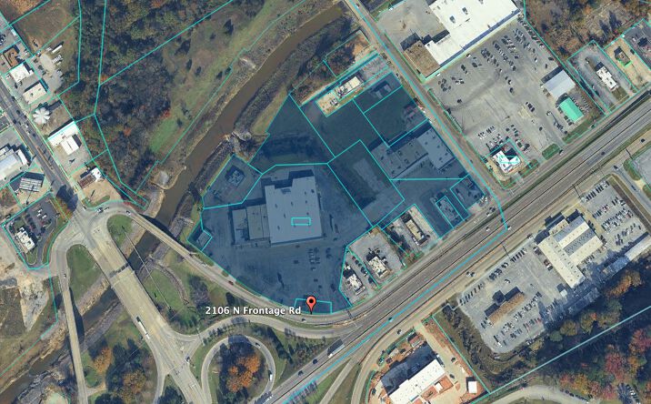 Pictures of Retail property located at 2106 N Frontage Rd, Meridian, MS 39301 for lease - image #1