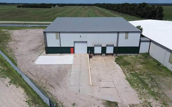 Pictures of Industrial property located at 1535 NW 36th St, Newton, KS 67114 for lease - image #1