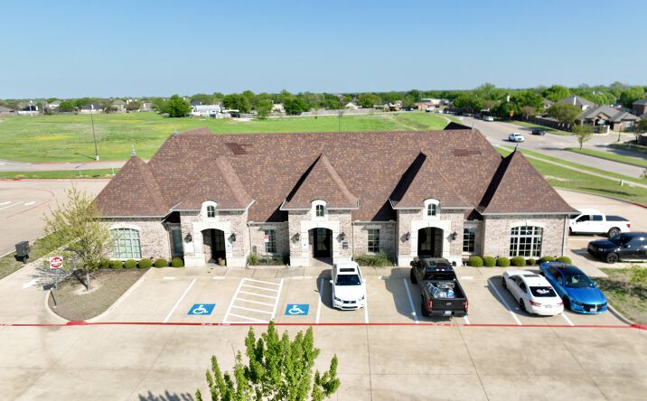 Pictures of Office property located at 101 Vintage Dr, Red Oak, TX 75154 for lease - image #1