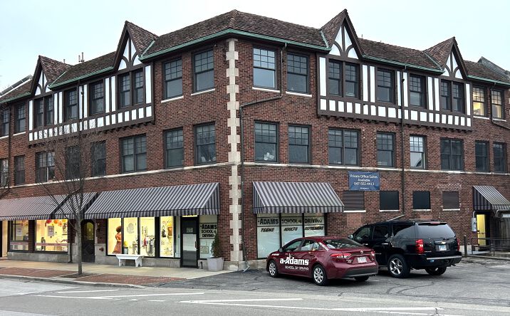 Pictures of Office property located at 874 Green Bay Rd, Winnetka, IL 60093 for lease - image #1