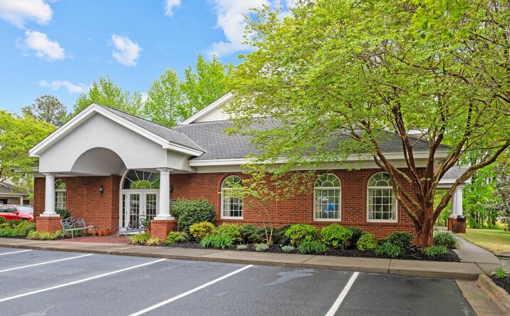 Pictures of Office property located at 845 Johns Hopkins Dr, Greenville, NC 27834 for lease - image #1