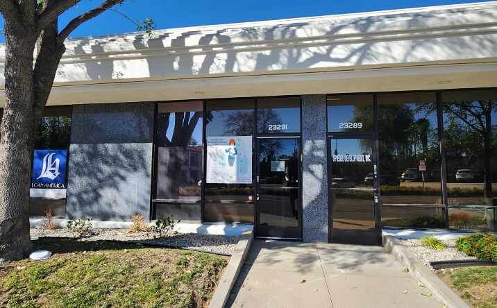 Pictures of Office property located at 23291 Ventura Blvd, Los Angeles, CA 91364 for lease - image #1