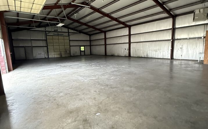Pictures of Industrial property located at 12331 3 Elms Rd, Farmington, AR 72730 for lease - image #1