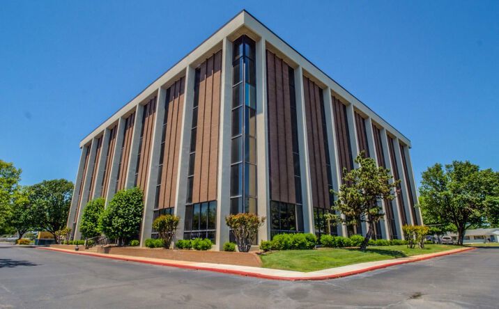 Pictures of Office property located at 9820 E 41st St, Tulsa, OK 74146 for lease - image #1