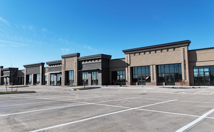 Pictures of Retail, Office, Restaurant property located at 3150 Grand Prairie Pkwy, Waukee, IA 50263 for lease - image #1