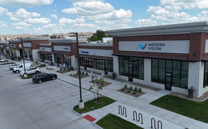 Pictures of Retail, Office, Restaurant property located at 6880 EP True Pkwy, West Des Moines, IA 50266 for lease - image #1