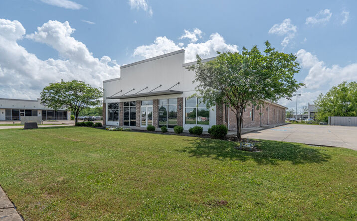 Pictures of Office property located at 6507 Coliseum Blvd, Alexandria, LA 71303 for lease - image #1