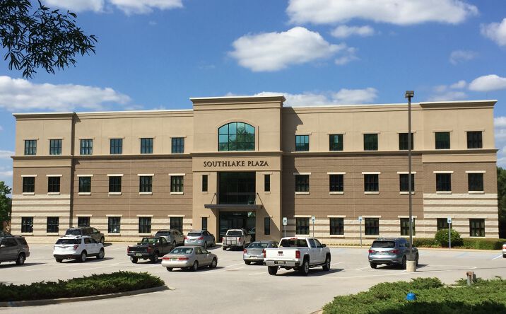 Pictures of Office property located at 15 Southlake Ln, Birmingham, AL 35244 for lease - image #1