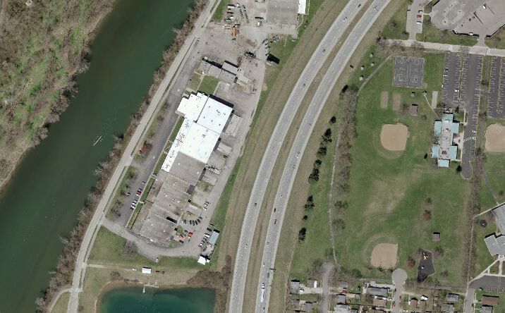 Pictures of Industrial property located at 3046 E River Rd, Moraine, OH 45439 for lease - image #1