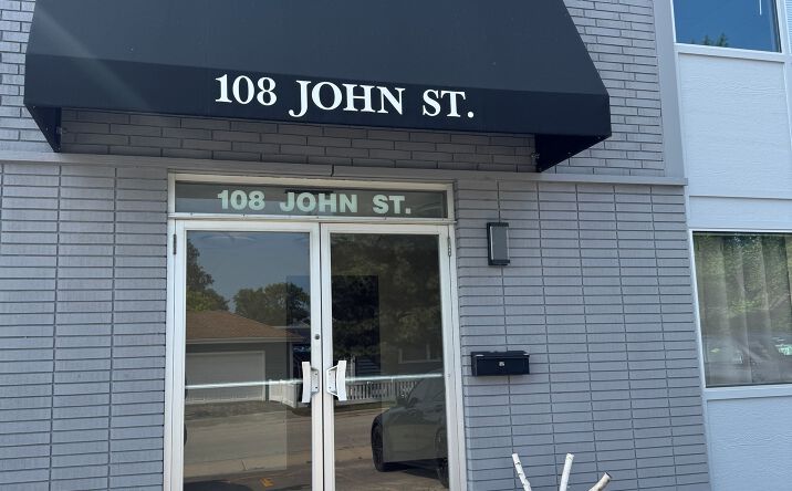 Pictures of Office property located at 108 John St, North Aurora, IL 60542 for lease - image #1