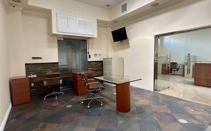 Pictures of Retail property located at 3022 W 48th St, Los Angeles, CA 90043 for lease - image #1