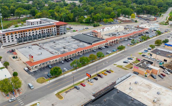 Pictures of Retail, Office, Industrial property located at 5301 Johnson Dr, Mission, KS 66205 for lease - image #1