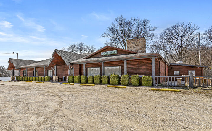 Pictures of Retail, Restaurant property located at 59640 County Line Road, Three Rivers, MI 49093 for lease - image #1