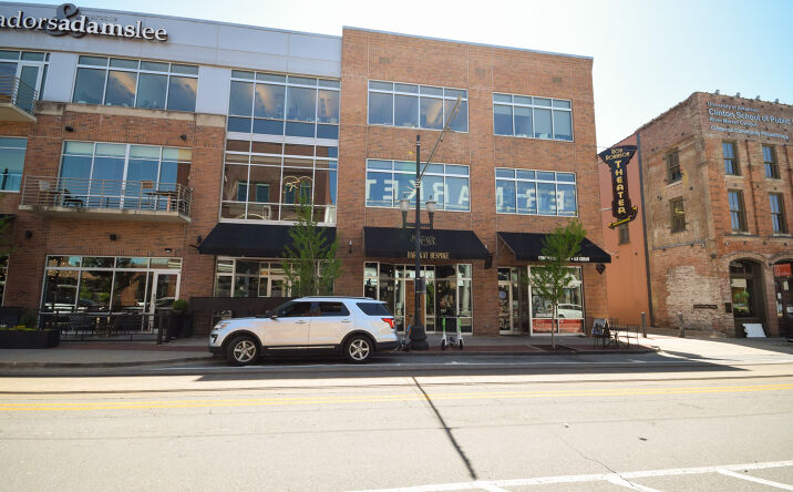 Pictures of Retail, Office, Restaurant property located at 100 River Market Ave, Little Rock, AR 72201 for lease - image #1