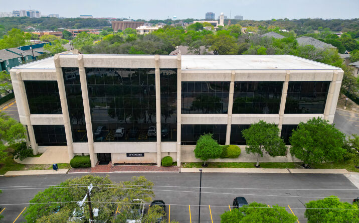 Pictures of Office property located at 7551 Callaghan Rd, San Antonio, TX 78229 for lease - image #1
