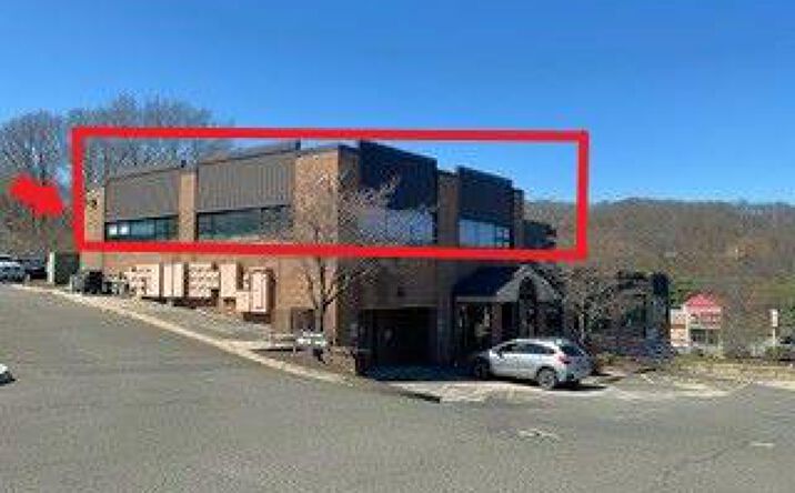 Pictures of Office property located at 2 Lakewood Rd, Waterbury, CT 06704 for lease - image #1