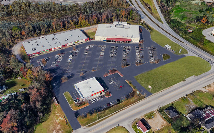 Pictures of Retail property located at 508 Lamar Hwy, Darlington, SC 29532 for lease - image #1