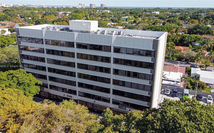 Pictures of Office property located at 2100 SW 22nd St # 302, Miami, FL 33145 for lease - image #1