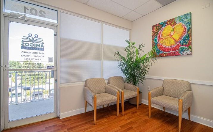Pictures of Office property located at 5580 W 16th Ave, Hialeah, FL 33012 for lease - image #1