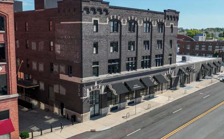 Pictures of Retail, Office property located at 130 E Chestnut St, Columbus, OH 43215 for lease - image #1