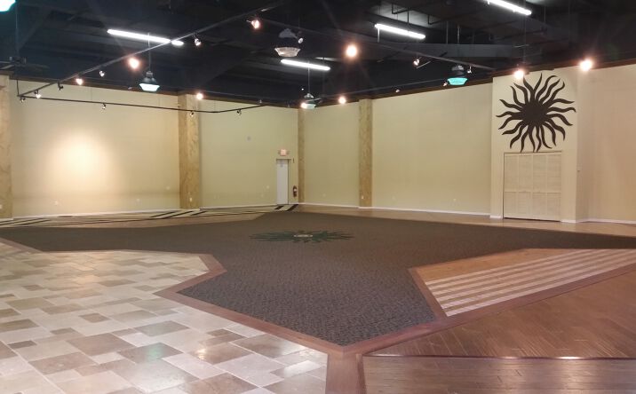 Pictures of Special Purpose, Retail, Office property located at 12894 Metro Pkwy, Fort Myers, FL 33966 for lease - image #1