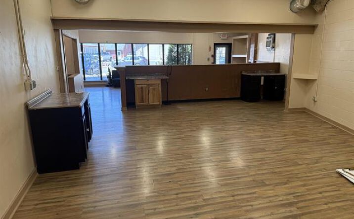 Pictures of Retail, Office property located at 25 Seavey St, Conway, NH 03860 for lease - image #1