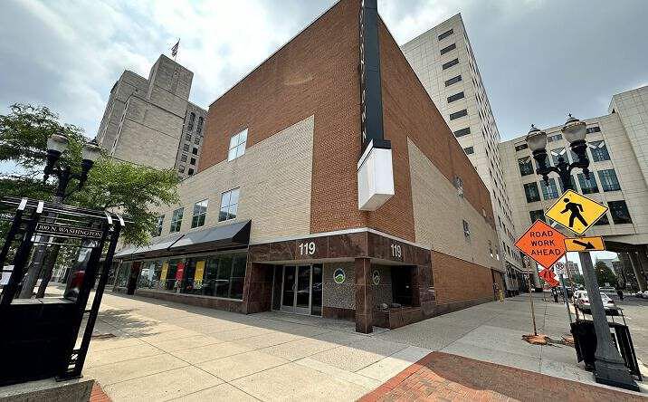 Pictures of Retail, Office property located at 119 N Washington Square, Lansing, MI 48933 for lease - image #1