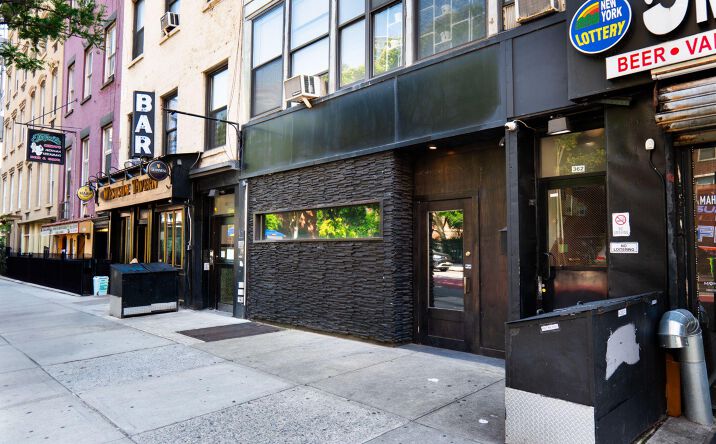 Pictures of Retail property located at 362 W 23rd St, New York, NY 10011 for lease - image #1