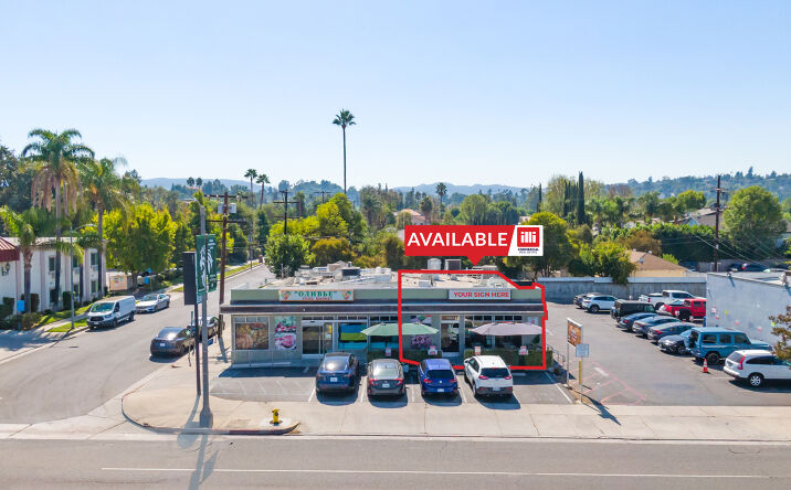 Pictures of Restaurant property located at 19200 Ventura Blvd, Los Angeles, CA 91356 for lease - image #1