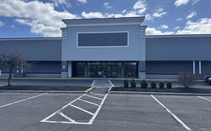 Pictures of Retail property located at 501 Columbia Turnpike, Rensselaer, NY 12144 for lease - image #1